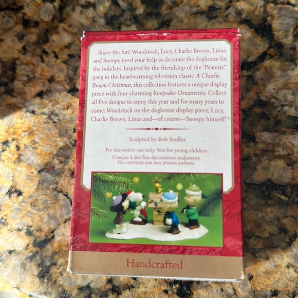 Hallmark Keepsake Linus Ornament 4th in set of 5 collectible A Snoopy Christmas - Picture 2 of 12